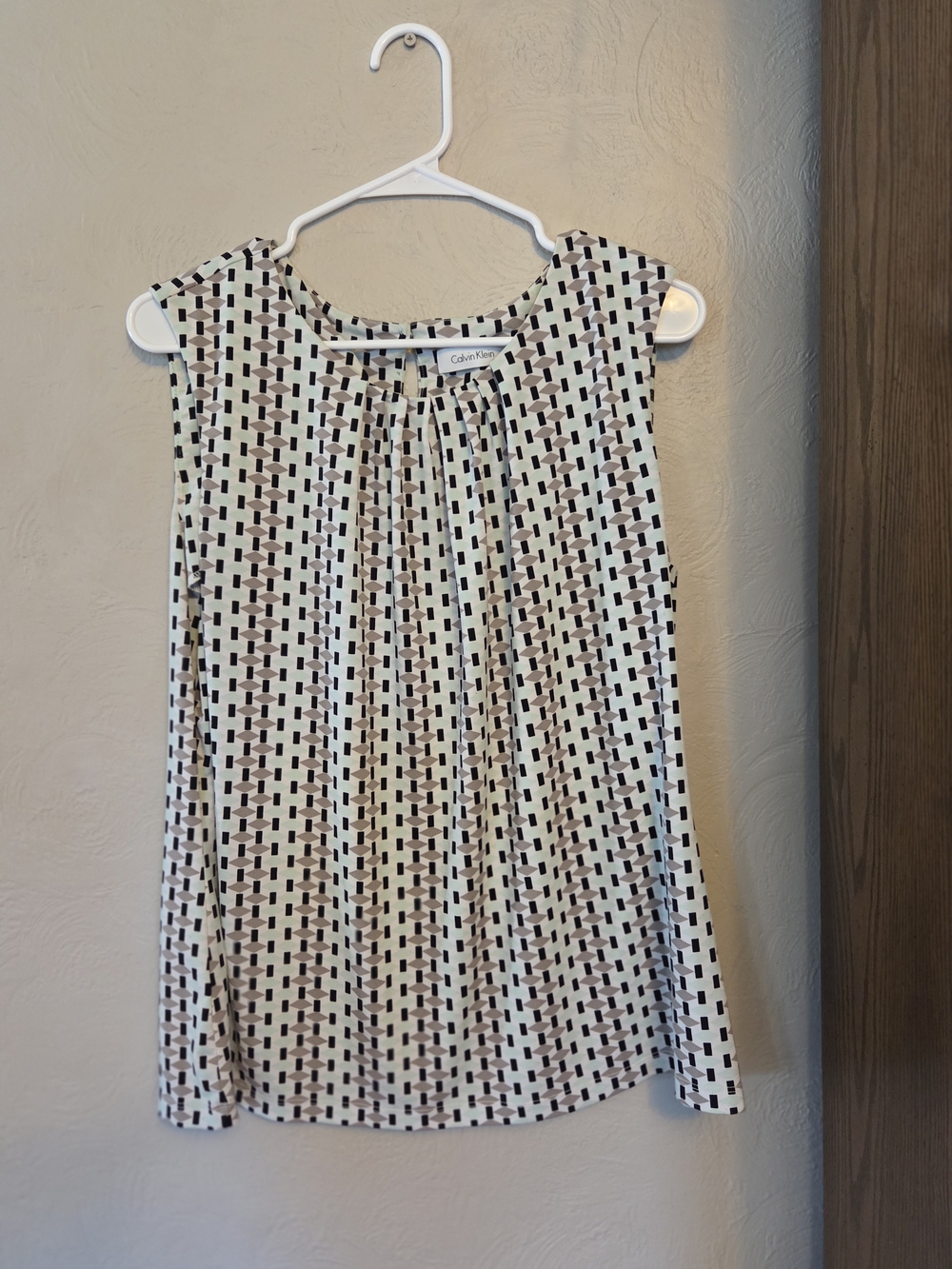 Calvin Klein Mint, Black & White Geometric Sleeveless Top